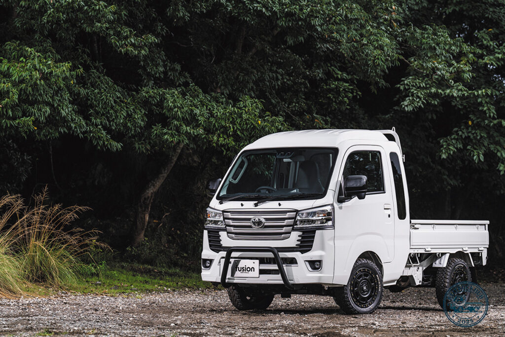2025 Japanese Kei Truck ranking - Daihatsu Hijet front view
