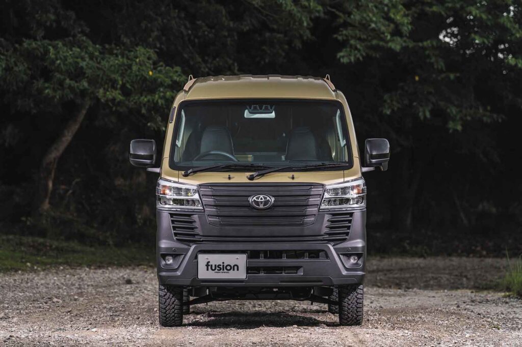 hijet truck jumbo custom front view land cruiser style kei truck fusion build