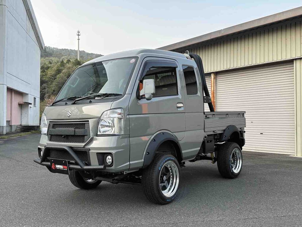 Silver Hijet Truck with roll bar, front guard, and turbo build by Tanto Jidosha